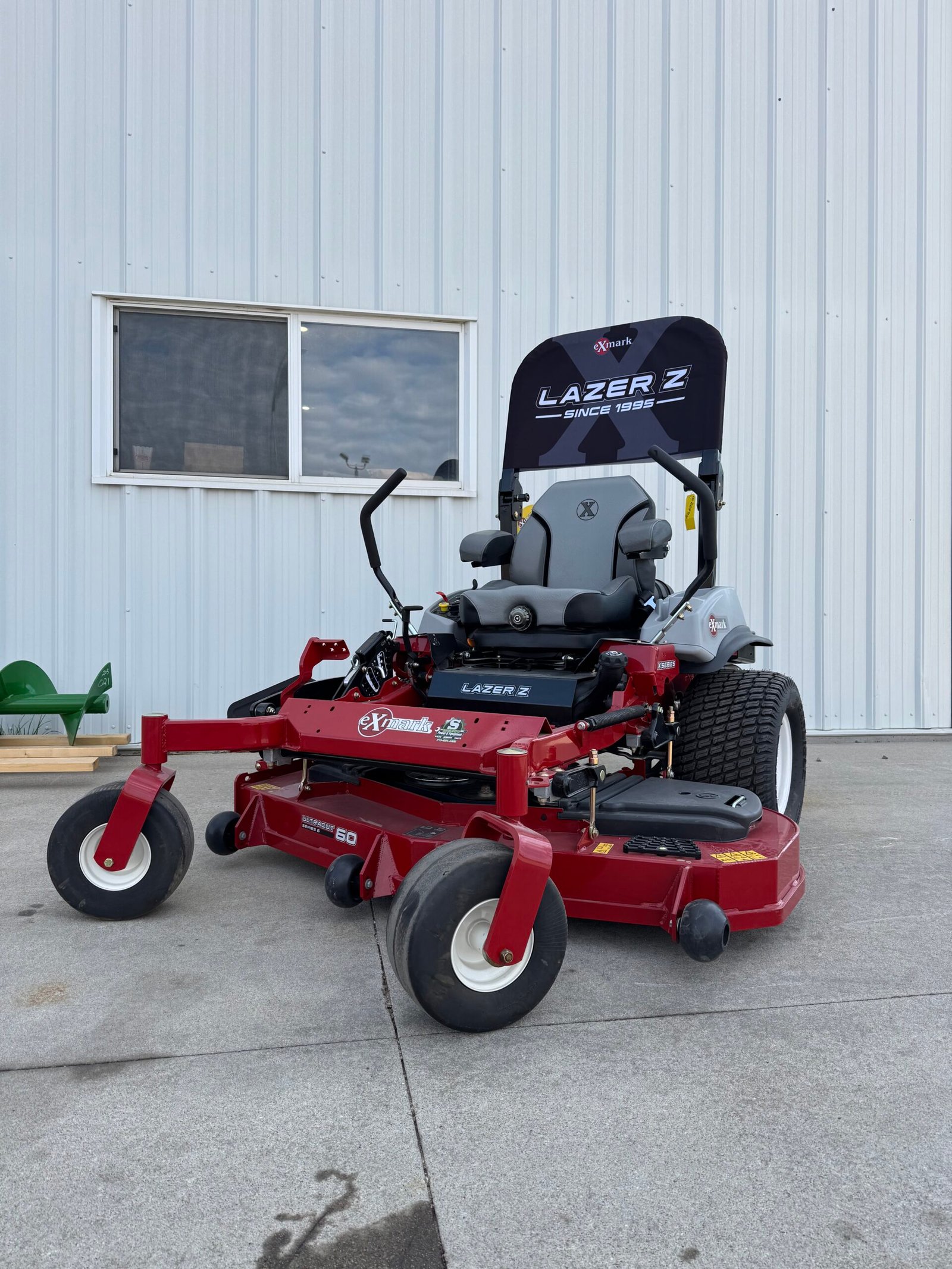 2023 Exmark Lazer Z 60" X-Series