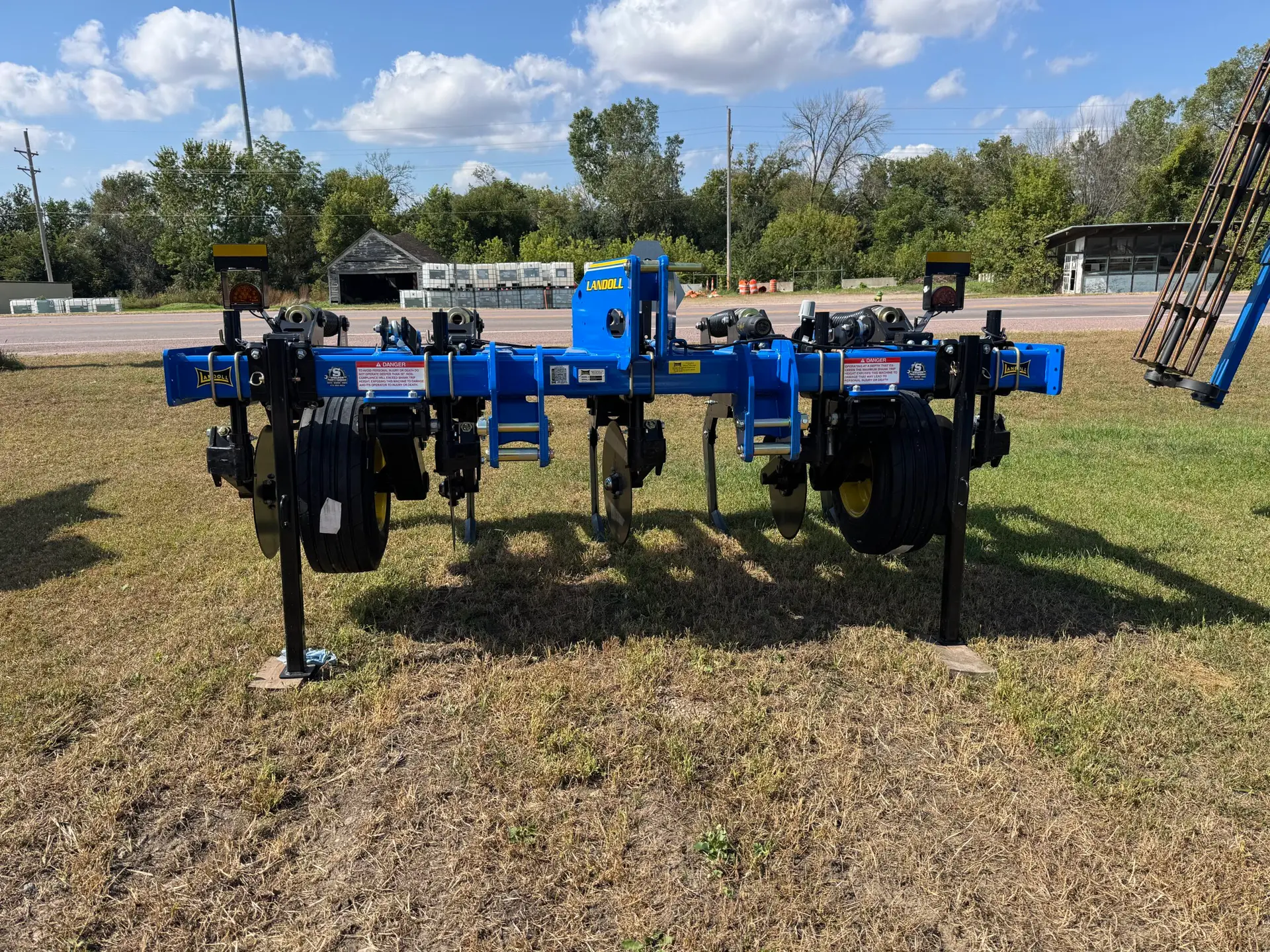 2025 Landoll 2512-5-30 In-Line Ripper