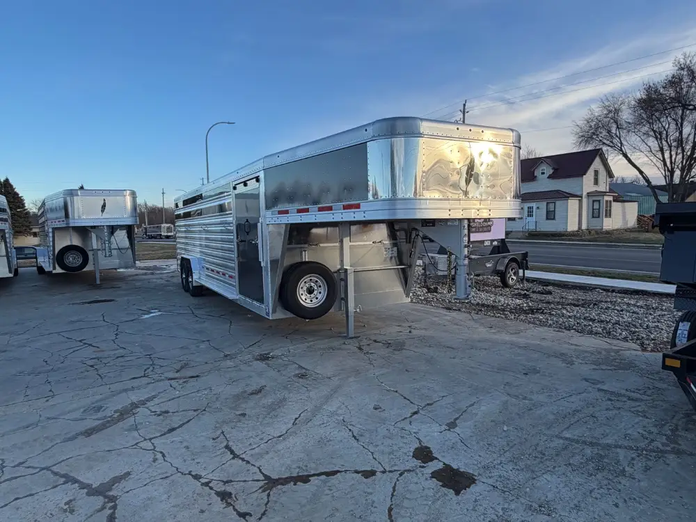 2026 Featherlite 8127 Stock Trailer 7'6" x 26' - Charcoal Nose