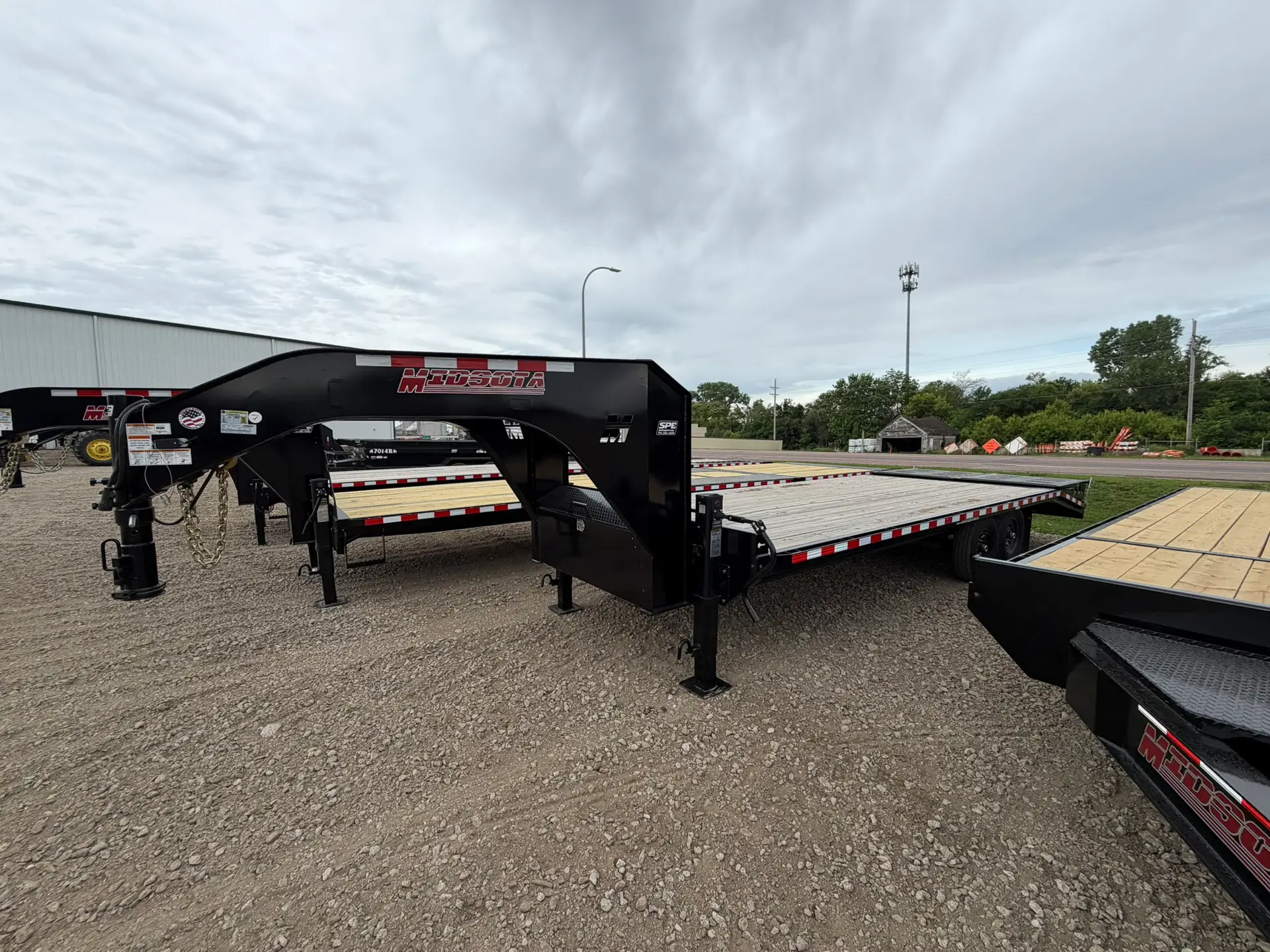 2026 Midsota 24' Deckover Gooseneck Trailer