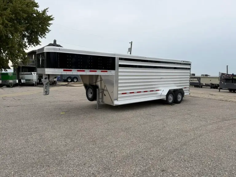 2026 Featherlite 8117-6720 20′ Stock Trailer