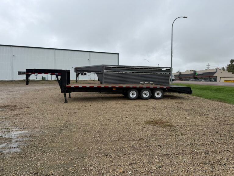 Used 27′ Deckover Triple Axle Gooseneck Trailer