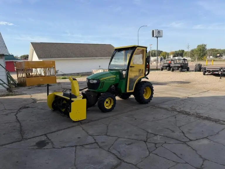 2011 John Deere 2520 with Snowblower & Mower Deck
