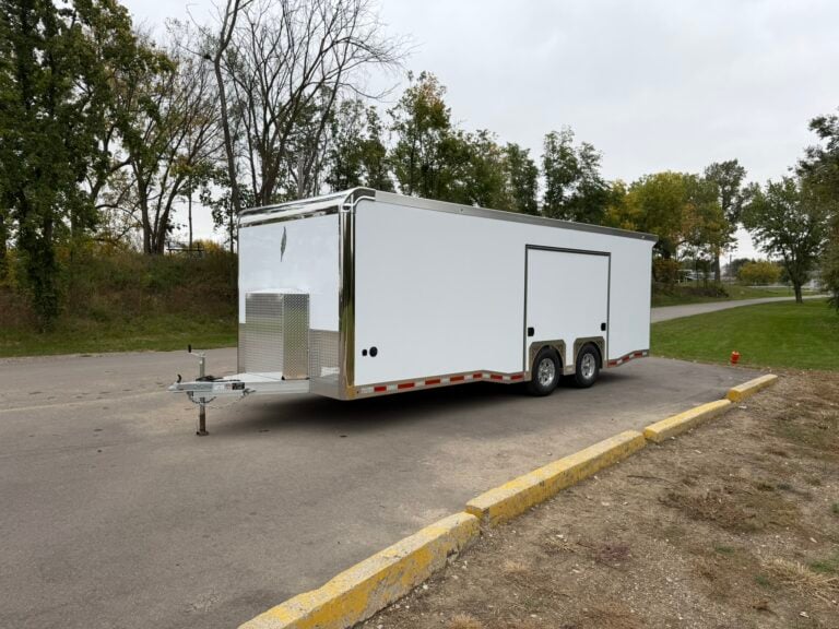 2027 Featherlite 24′ 4410 Enclosed Car Hauler