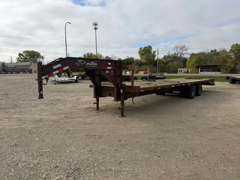2011 Delta 32′ Deckover Trailer